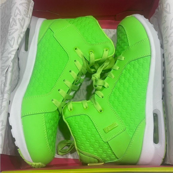 Zumba Fitness Neon Green Athletic Shoes - Picture 3 of 5